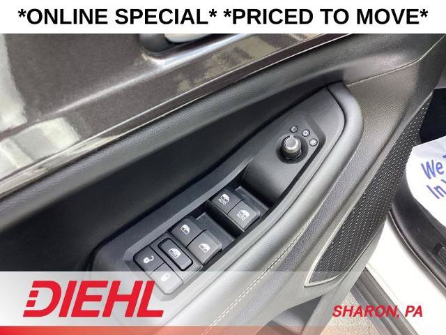 Used 2022 Jeep Grand Cherokee Laredo w/ Luxury Tech Group I AWD/4WD image 22