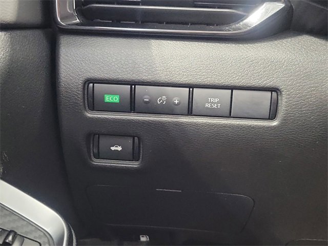 Used 2022 Nissan Sentra SR w/ SR Premium Package image 12