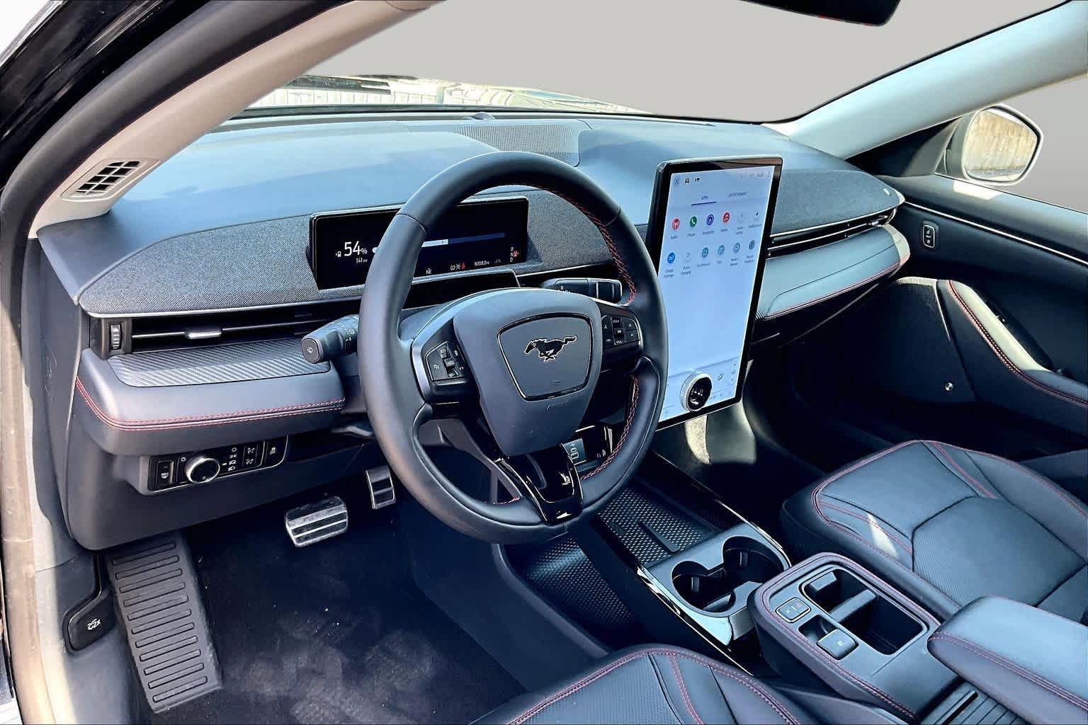 Certified 2025 Ford Mustang Mach-E Premium w/ Sport Appearance Package AWD/4WD image 17