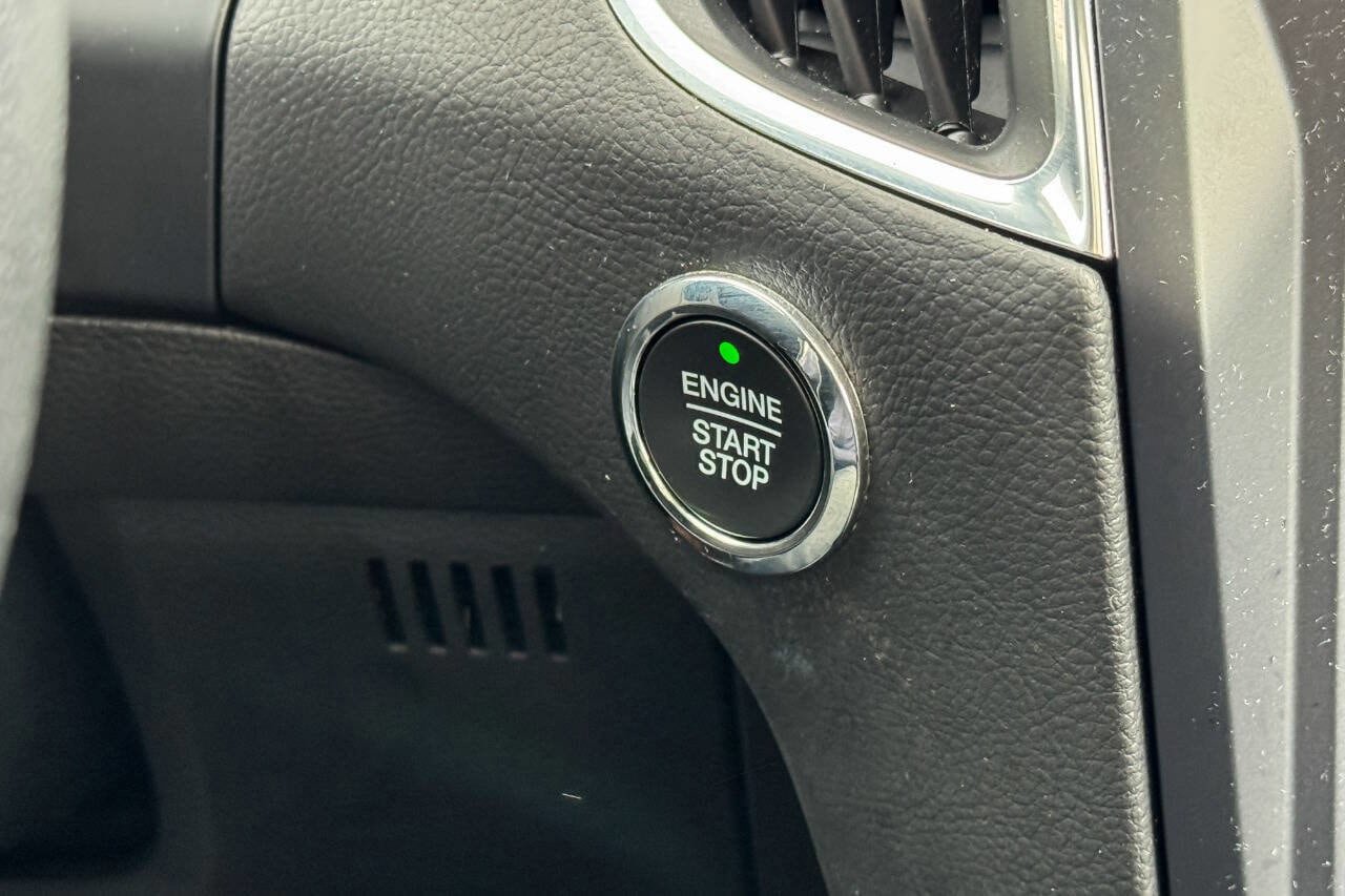 Certified 2022 Ford Edge Titanium AWD/4WD image 23