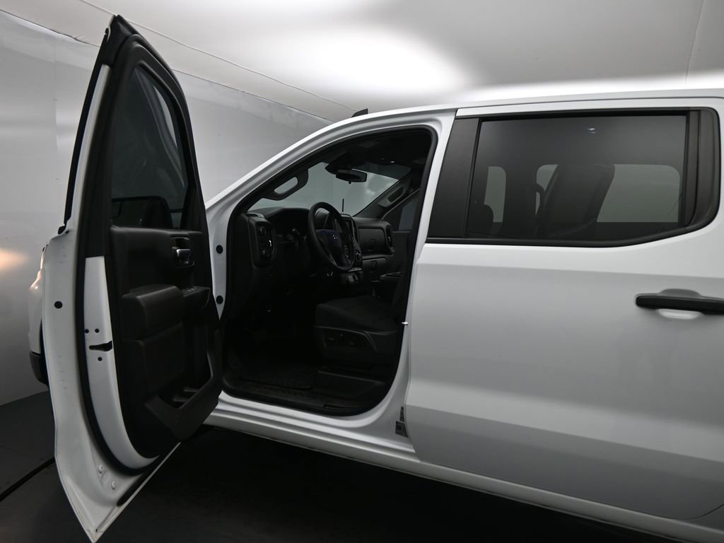 Used 2024 Chevrolet Silverado 1500 Custom Trail Boss w/ LPO, Dark Essentials Package AWD/4WD image 9