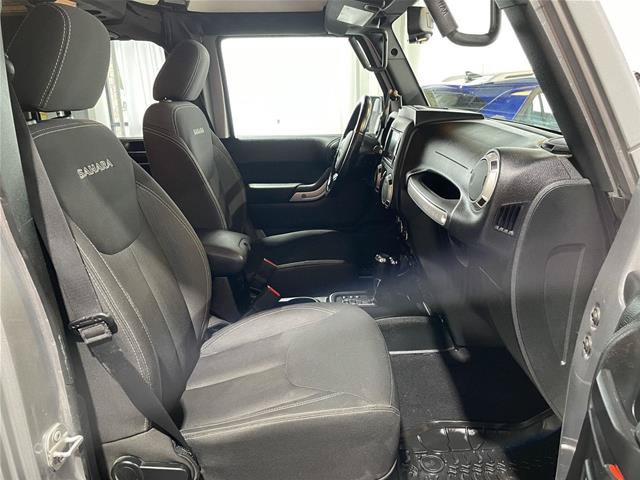 Used 2018 Jeep Wrangler Unlimited Sahara AWD/4WD image 23