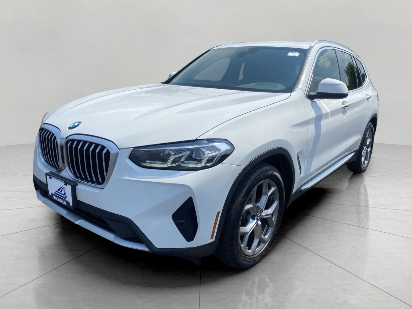 Used 2023 BMW X3 xDrive30i AWD/4WD image 4
