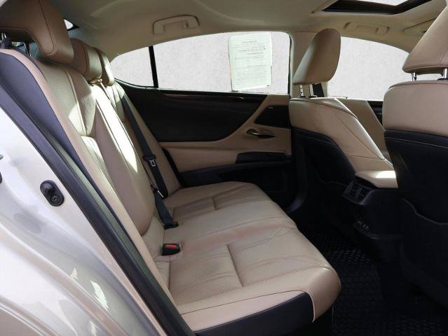 Used 2021 Lexus ES 300h w/ Luxury Package FWD image 24