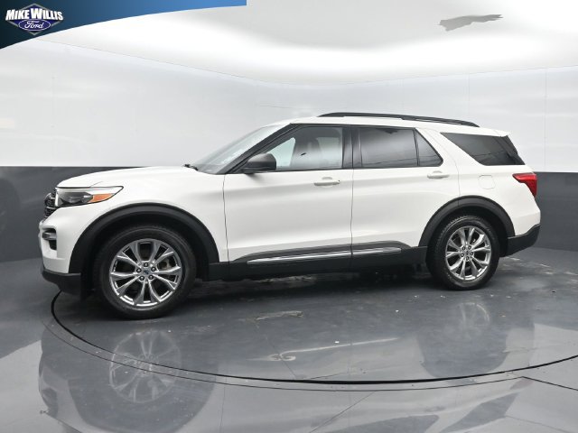 Certified 2020 Ford Explorer XLT w/ Equipment Group 202A RWD image 4