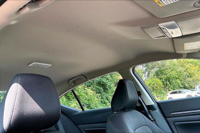 Used 2024 Nissan Altima 2.5 SV FWD image 21