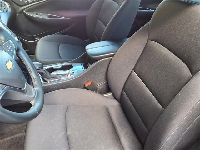 Used 2024 Chevrolet Malibu LT w/ Sport Edition image 7