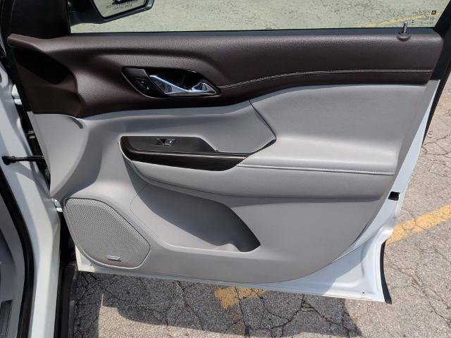 Used 2023 GMC Acadia SLT FWD image 24