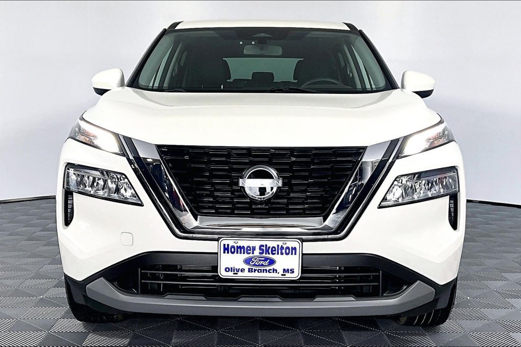 Used 2023 Nissan Rogue SV AWD/4WD image 3