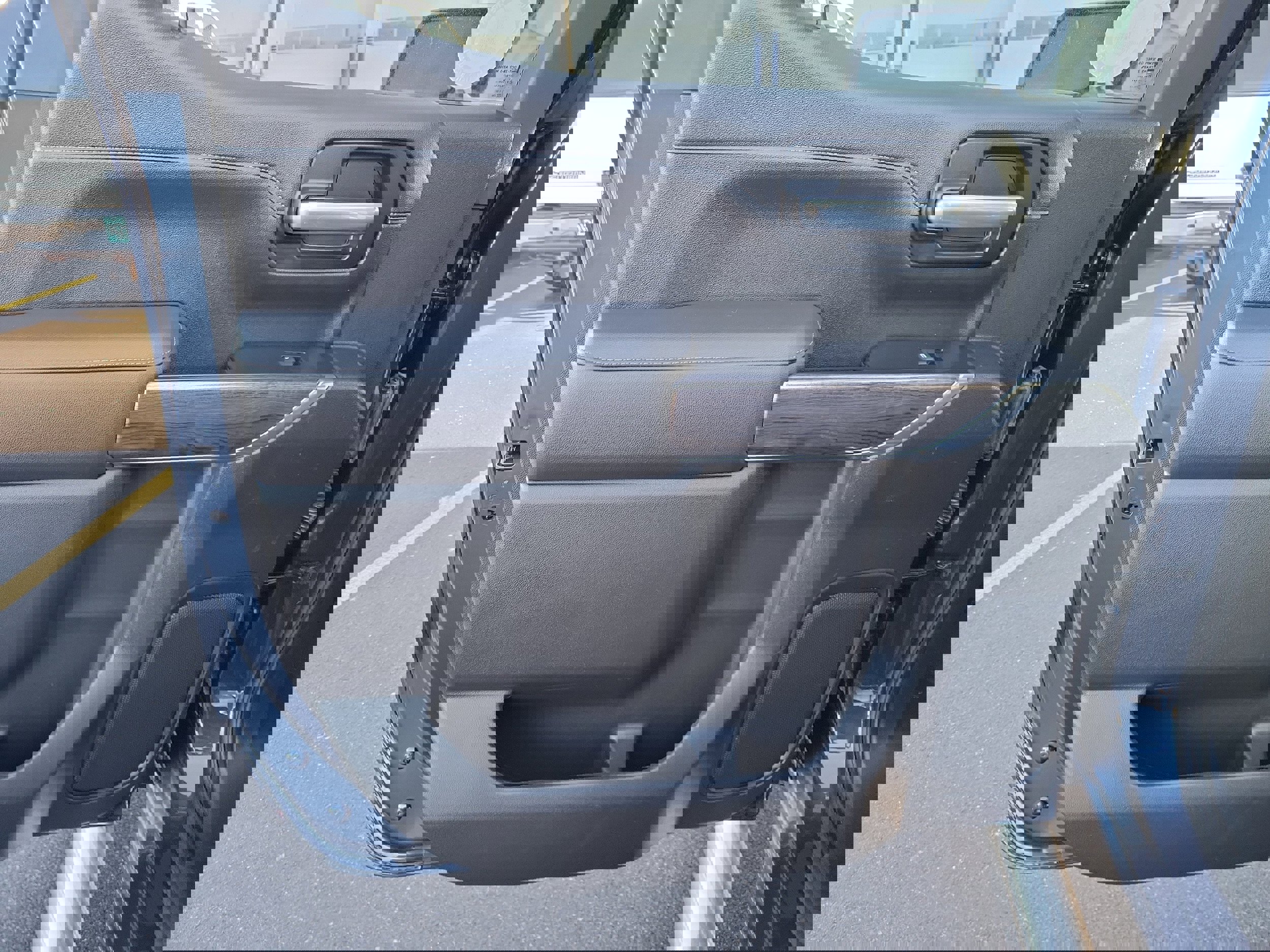 Used 2021 Chevrolet Silverado 1500 LTZ w/ Technology Package image 12