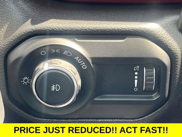 Used 2023 Jeep Wrangler Unlimited Rubicon w/ LED Lighting Group AWD/4WD image 34