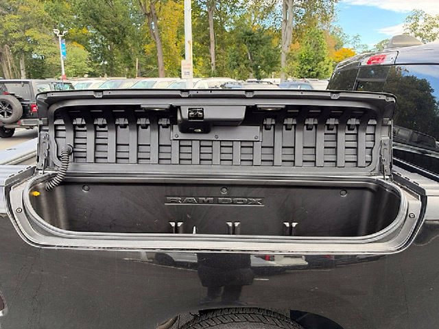 Used 2024 RAM 1500 Laramie AWD/4WD image 16