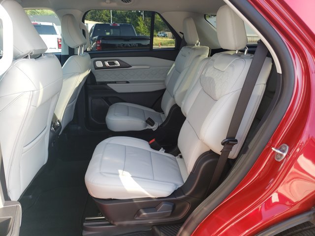 Certified 2026 Ford Explorer Platinum w/ LUX Leather Package AWD/4WD image 16