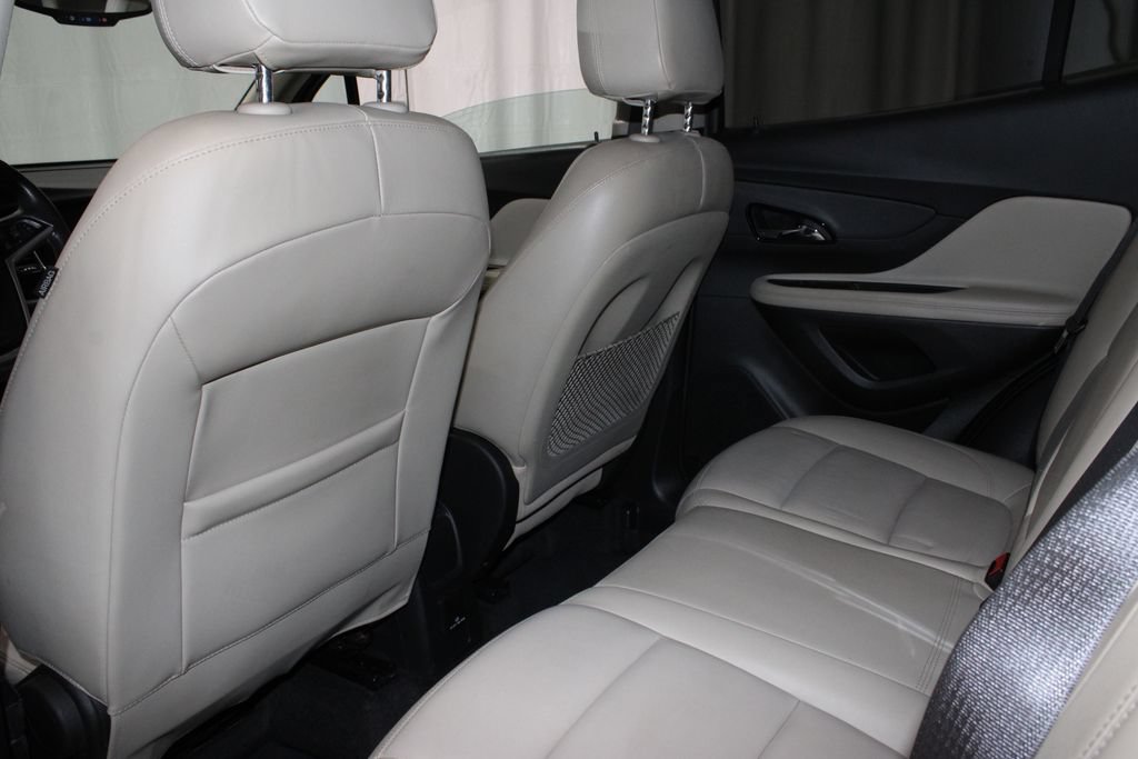 Used 2018 Buick Encore Essence w/ Experience Buick Package FWD image 23