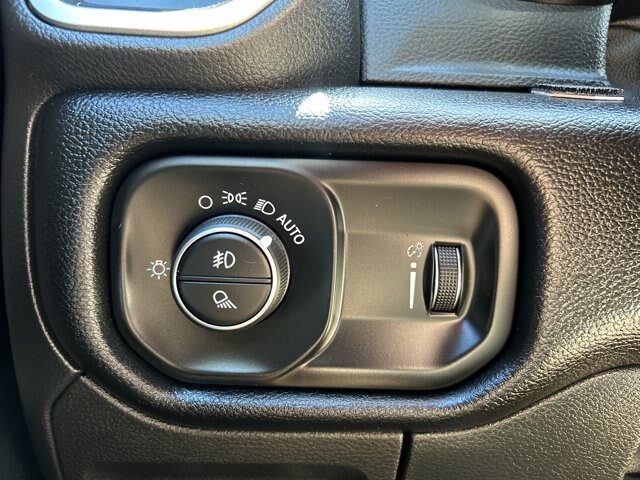 Used 2021 RAM 1500 Big Horn AWD/4WD image 25