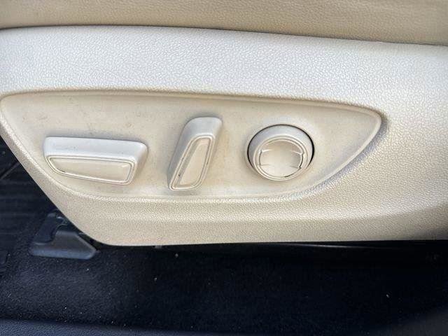 Used 2021 Toyota Highlander XLE image 26