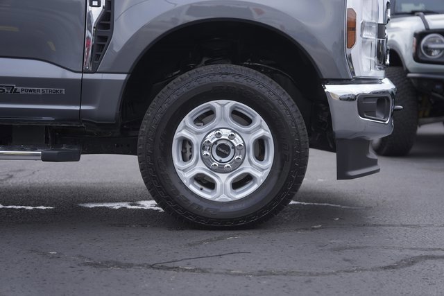Certified 2025 Ford F350 XLT w/ 360-Degree Camera Package image 7
