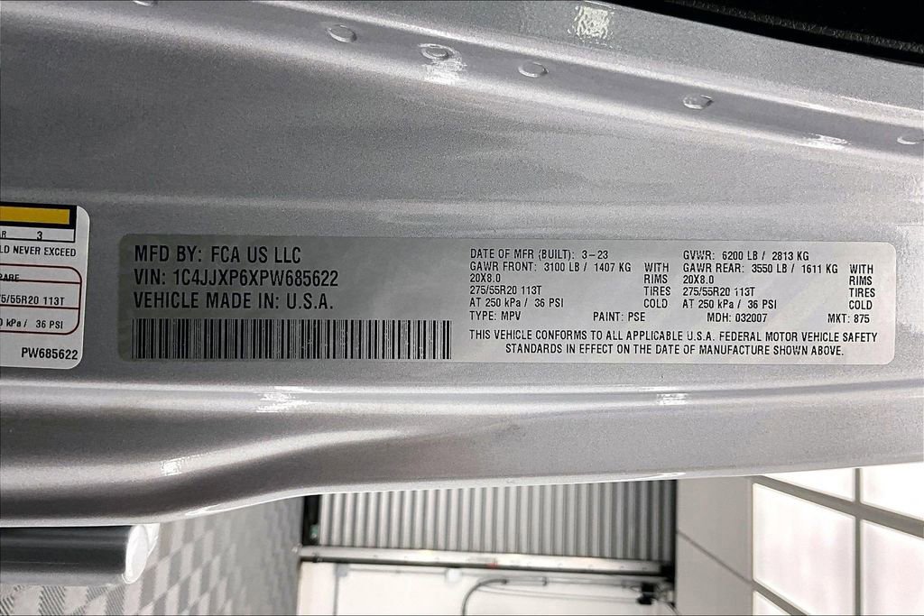 Used 2023 Jeep Wrangler Unlimited Sahara image 35