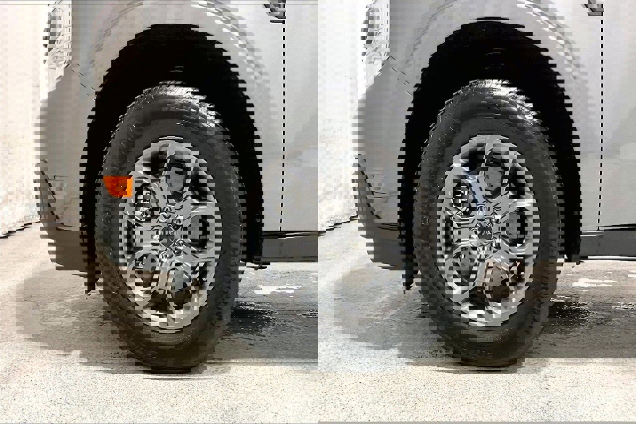 Certified 2024 Ford Maverick XLT image 12