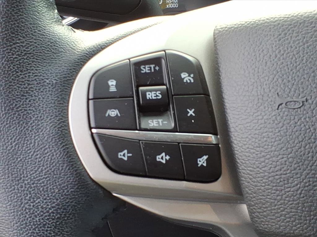 Certified 2022 Ford Explorer XLT w/ Equipment Group 202A image 21