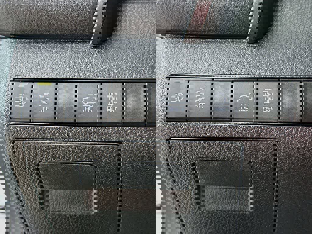 Used 2023 Toyota Camry XSE w/ Blackout Package (TMS) FWD image 27