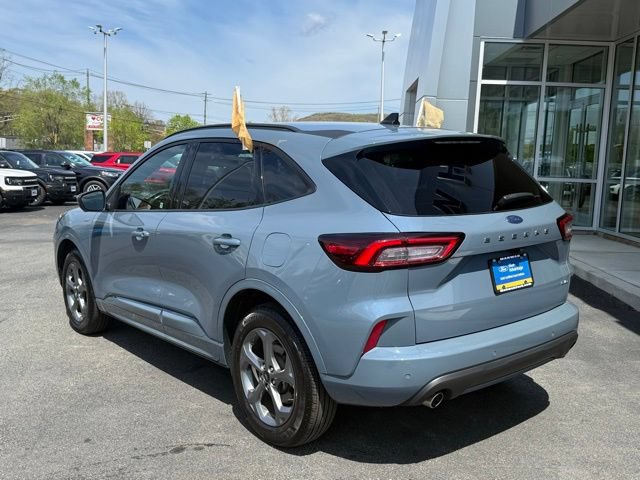 Certified 2023 Ford Escape ST-Line Select w/ Tech Pack #2 AWD/4WD image 5