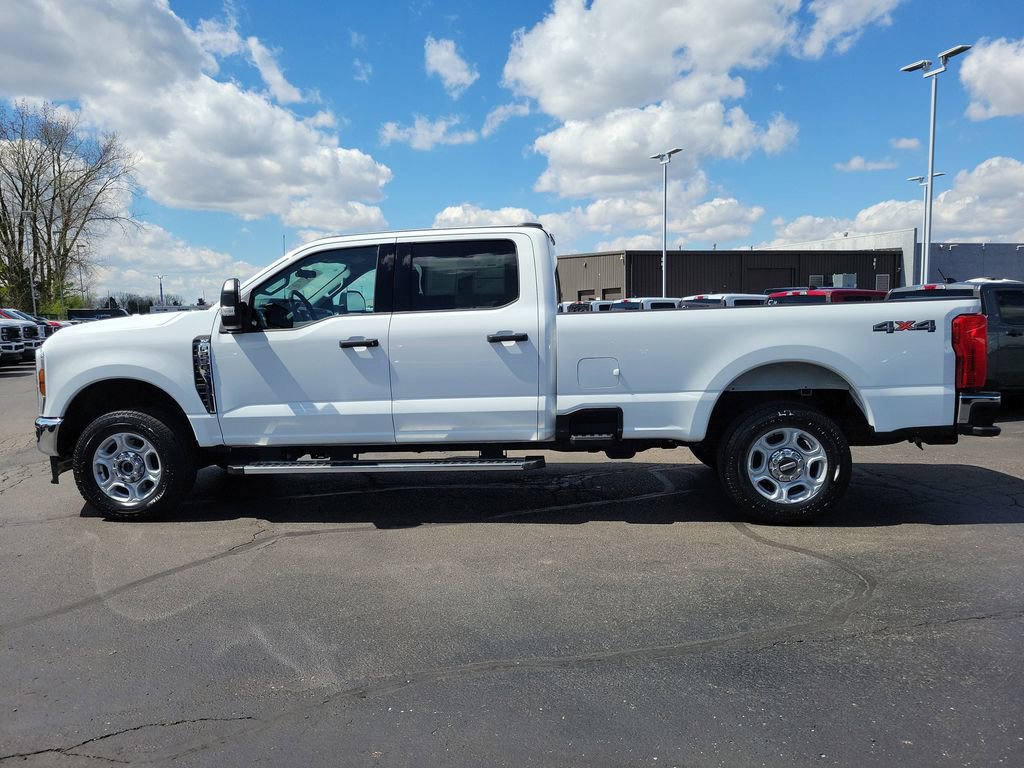 Certified 2025 Ford F250 XLT AWD/4WD video 2
