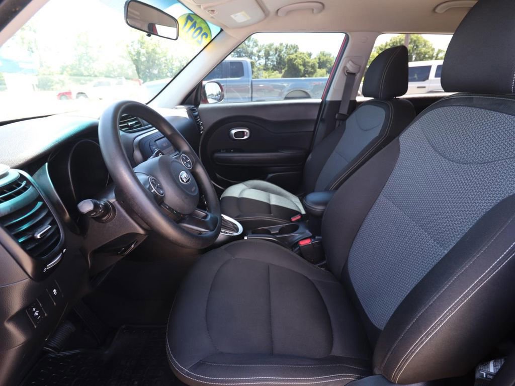 Used 2017 Kia Soul + FWD image 8