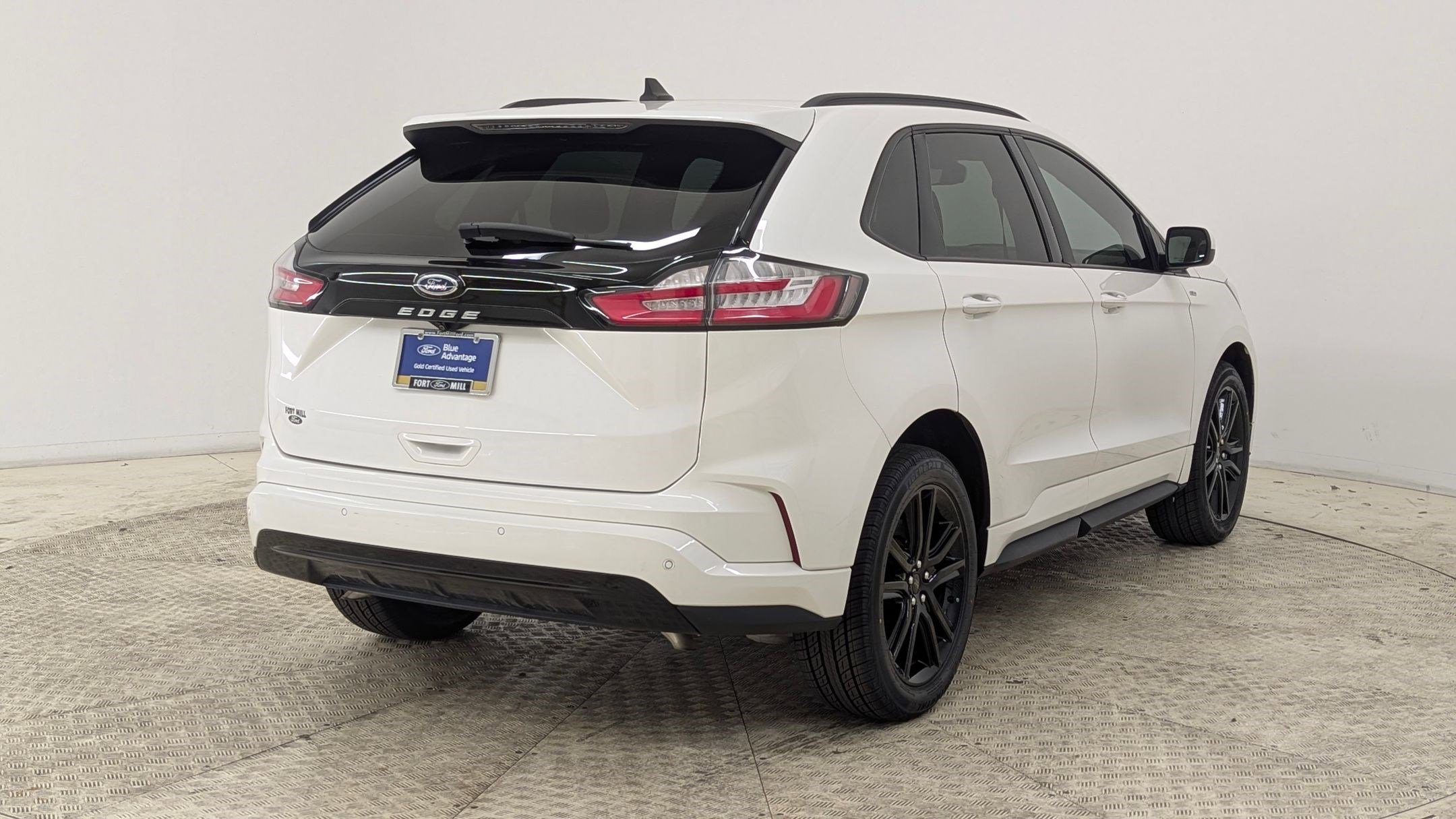 Certified 2022 Ford Edge ST-Line w/ Cargo Accessory Package image 8