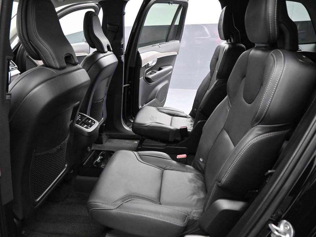 Used 2023 Volvo XC90 B6 Ultimate w/ Protection Package Premier image 45