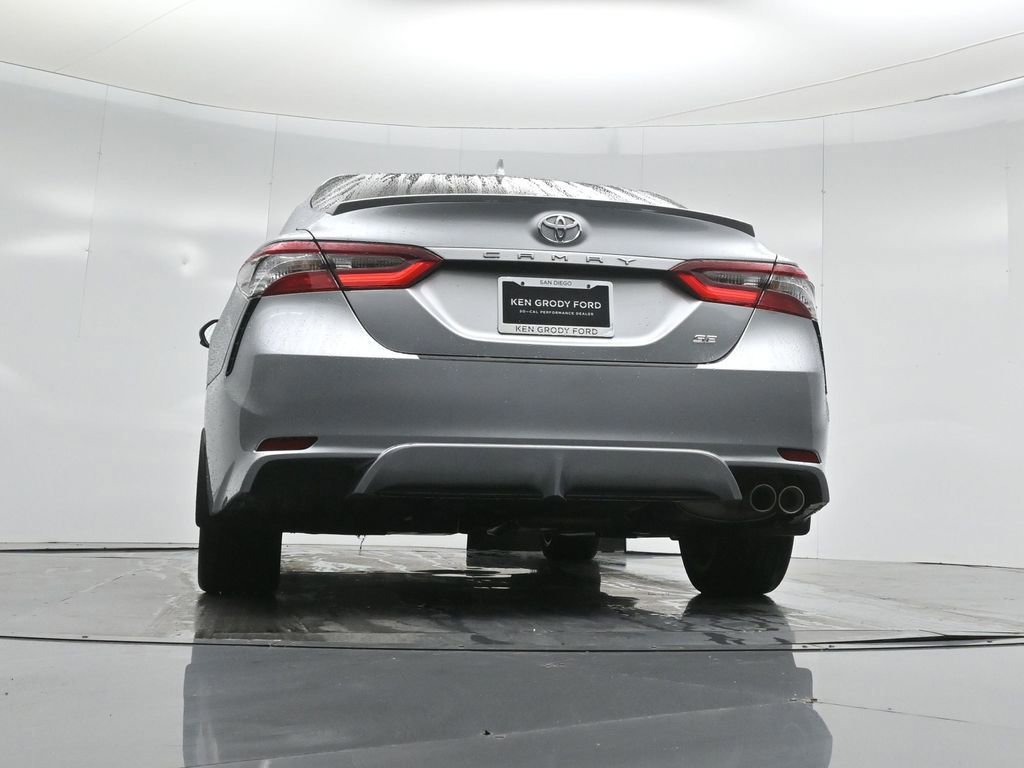 Used 2024 Toyota Camry SE image 16