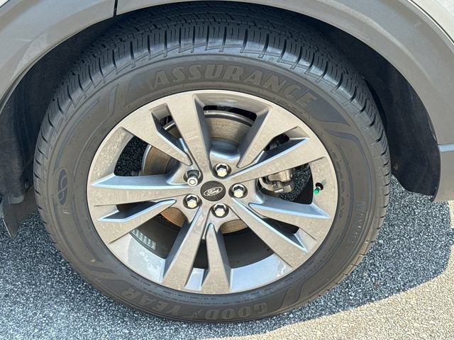 Certified 2021 Ford Explorer XLT w/ Equipment Group 202A RWD image 22
