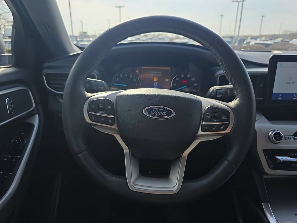 Certified 2024 Ford Explorer XLT w/ Equipment Group 202A AWD/4WD image 25