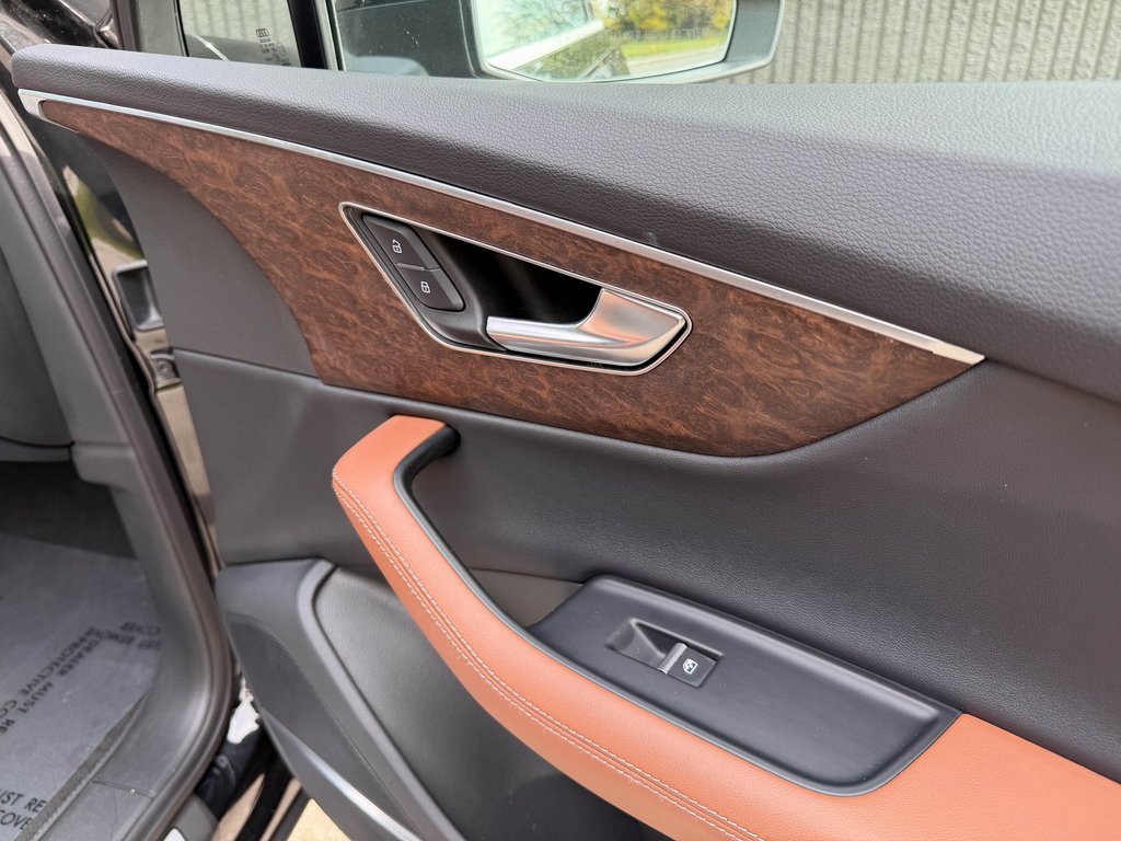 Used 2025 Audi Q7 3.0T Premium Plus image 27