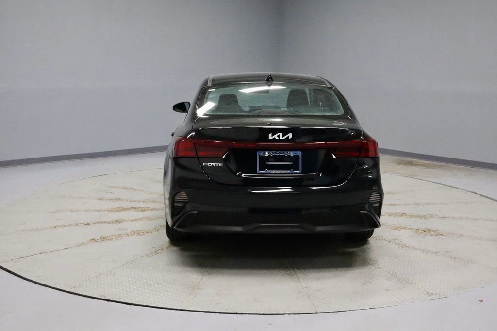 Used 2023 Kia Forte LXS w/ LXS Technology Package FWD image 10