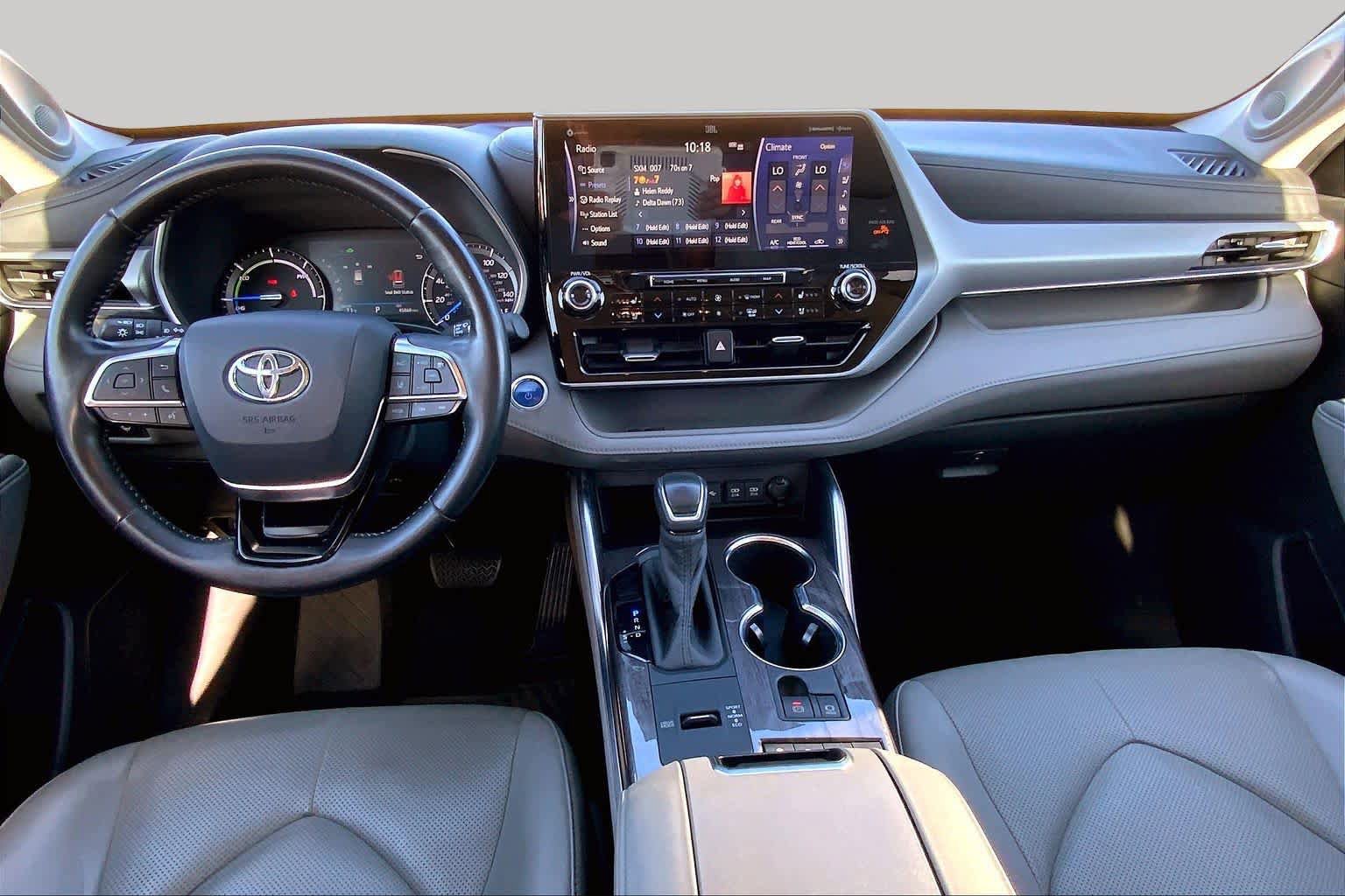 Used 2020 Toyota Highlander Platinum AWD/4WD image 25