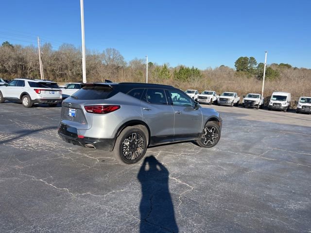 Used 2024 Chevrolet Blazer RS w/ Driver Confidence II Package image 4