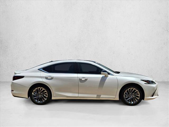 Used 2024 Lexus ES 350 w/ Accessory Package (Z1) FWD image 4