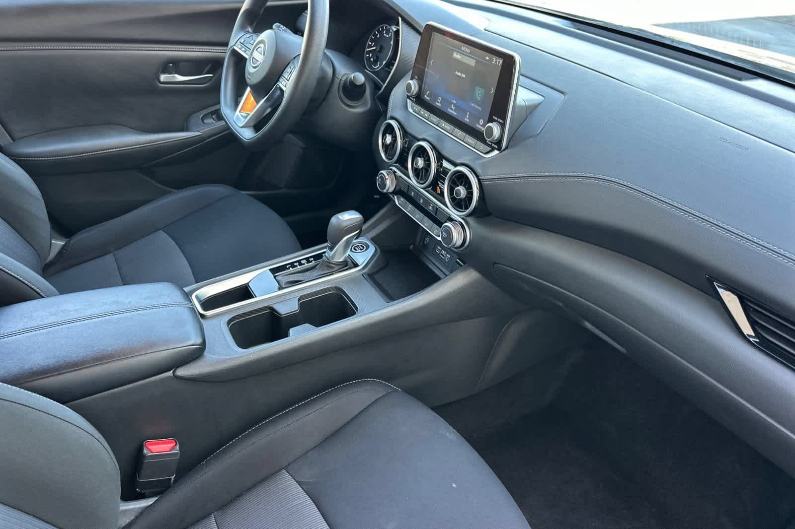 Used 2025 Nissan Sentra SV FWD image 16