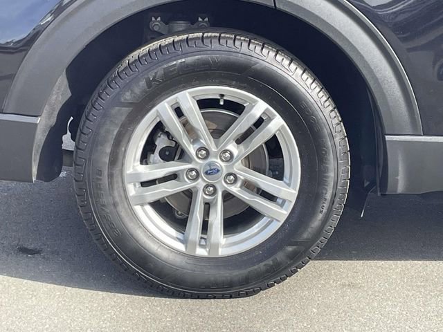 Certified 2023 Ford Explorer XLT w/ Equipment Group 202A image 7