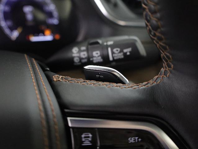 Used 2024 Jeep Grand Cherokee L Summit w/ High Altitude Package AWD/4WD image 21