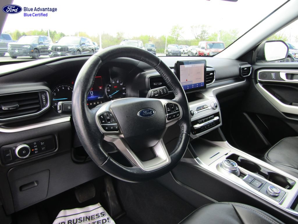 Certified 2022 Ford Explorer XLT w/ Equipment Group 202A AWD/4WD image 12