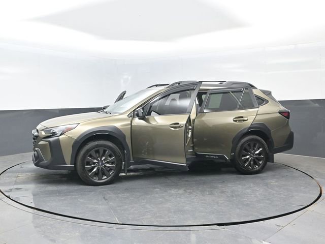 Used 2025 Subaru Outback Onyx Edition AWD/4WD image 28