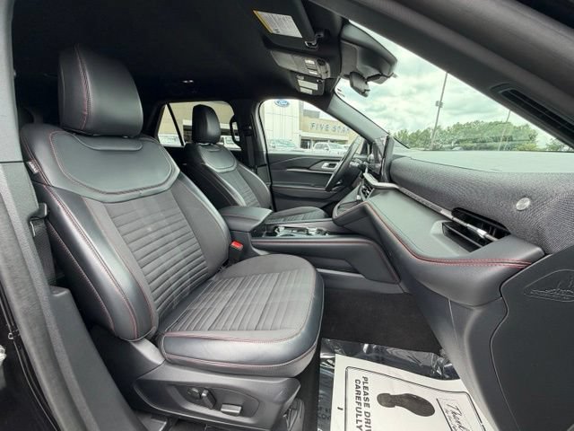 Certified 2025 Ford Explorer ST-Line AWD/4WD image 21