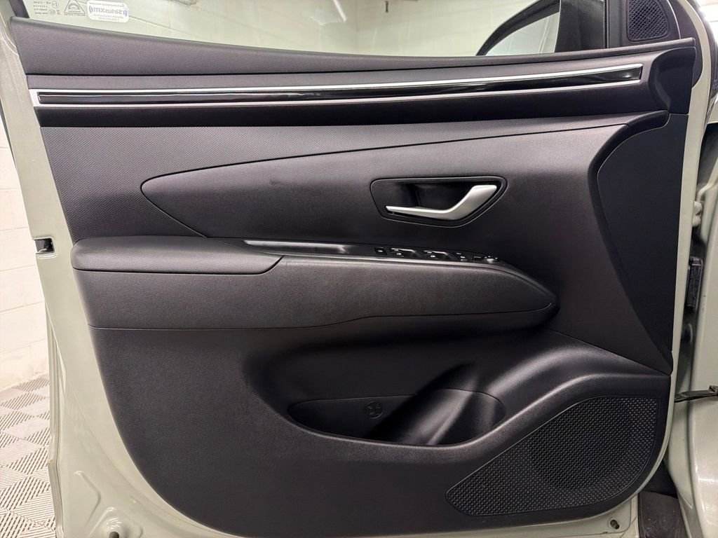 Used 2022 Hyundai Santa Cruz SEL Premium image 17