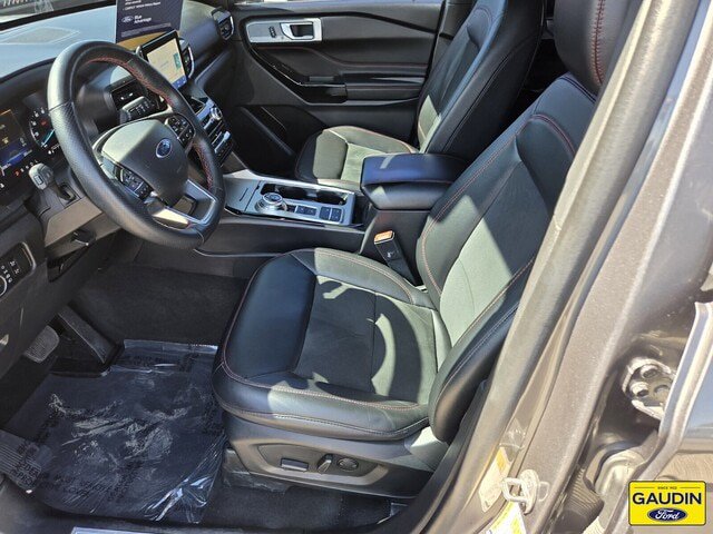 Certified 2023 Ford Explorer ST-Line w/ Class IV Trailer Tow Package RWD image 11