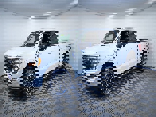 Certified 2022 Ford F150 XLT w/ Equipment Group 302A High image 5