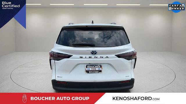 Used 2025 Toyota Sienna XLE FWD image 6