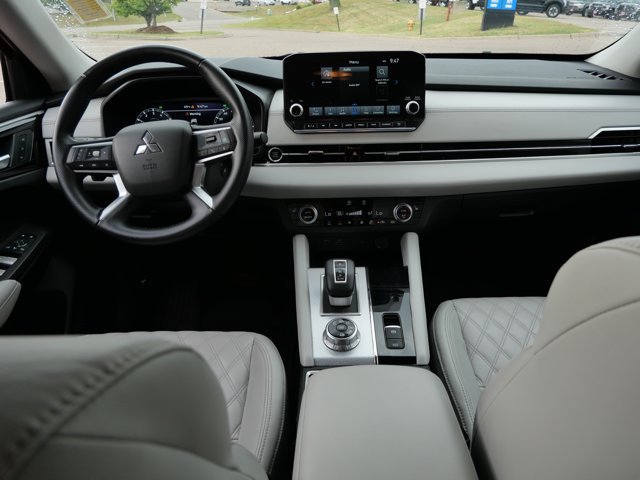 Used 2024 Mitsubishi Outlander SEL AWD/4WD image 20
