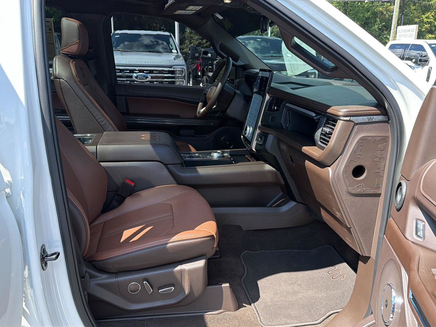 Certified 2024 Ford Expedition King Ranch RWD image 15